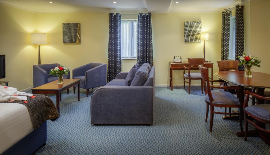 Oxford Witney Hotel Exterior foto